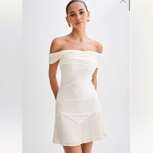 NWT Meshki Melina Slinky Off The Shoulder Dress in Ivory - Size XS